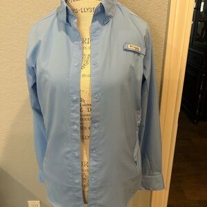 Women’s Columbia PFG shirt